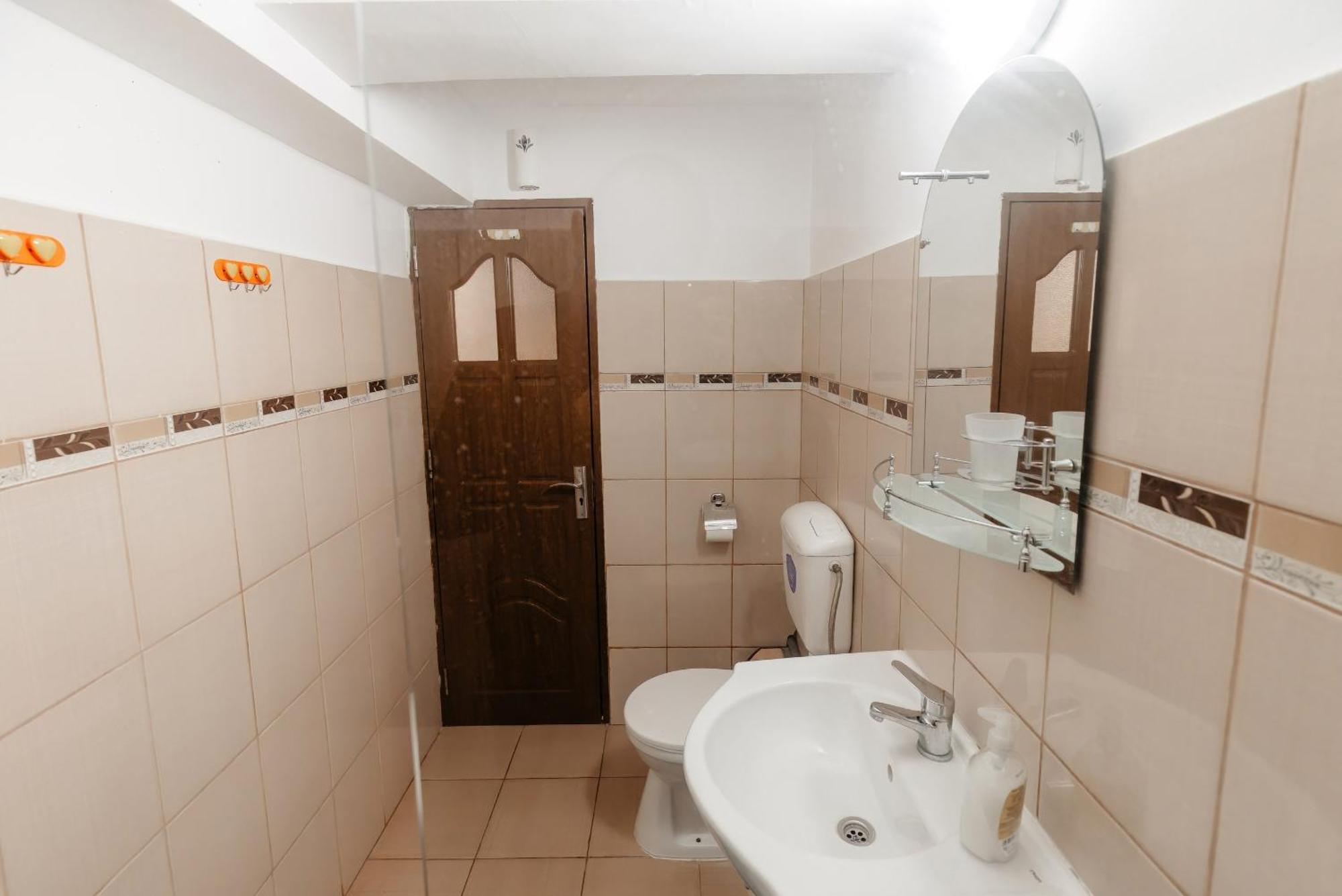 Luxury Radox Apartment Buzau City Center Bagian luar foto